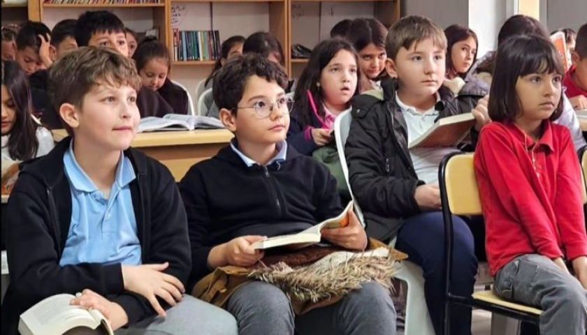 Aynı sayfalarda buluşan kalpler