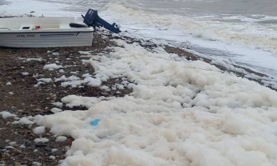 Sazlı'da deniz köpürdü