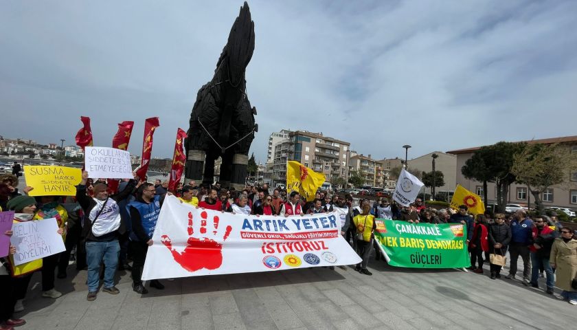 Truva Atı Önünde Eylem: “Okullar Nefretin Değil, Güvenin Mekânı Olmalı”