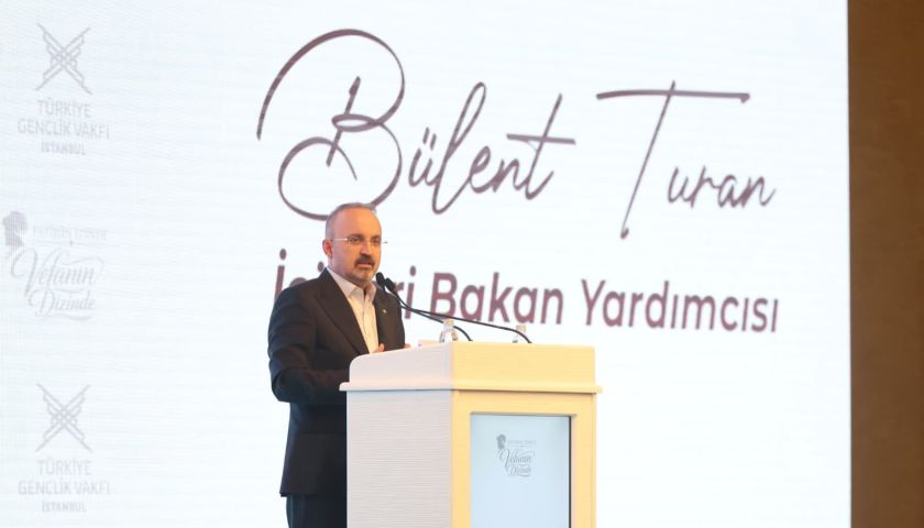 Bülent Turan; “Dijital bağımlılık gençliği etkiliyor”