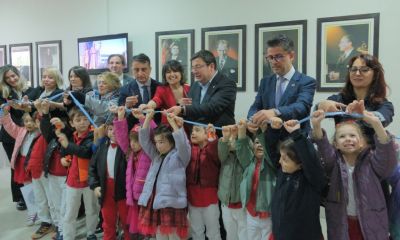  “Cumhuriyet’e Açılan Yüz” Sergisi Açıldı: Atatürk’ün İzleri Geleceğe Taşınıyor