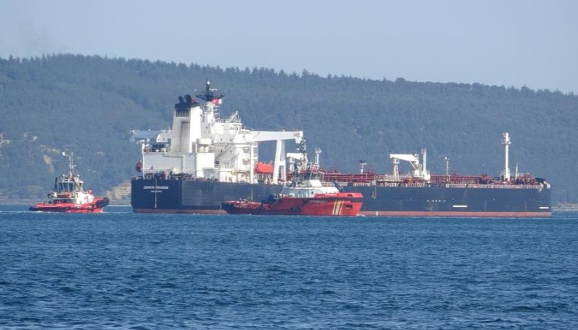 Çanakkale Boğazı tek yönlü trafiğe açıldı   