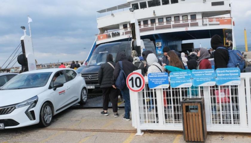 Kuzey Ege'nin turizm merkezi Bozcaada 3 günlük tatilde yüzde 70 doluluk oranına ulaştı   