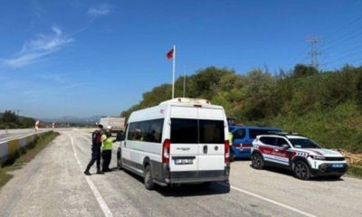 Jandarmanın okul servis aracı denetimleri sürüyor
