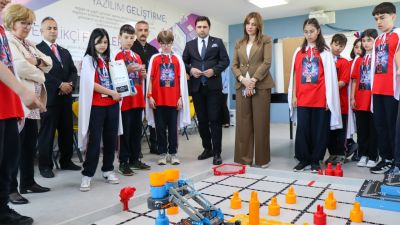 Mine Hayta’dan Başarılı Robotik Takımına Tebrik