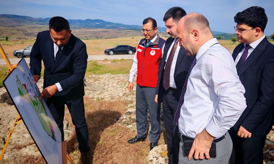 Ayvacık’ta Jeotermal Tarım Devrimi: Bakanlık Heyetinden Sahada İnceleme