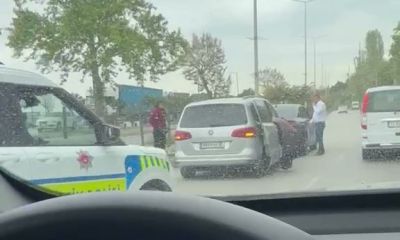 Lapseki çıkışında maddi hasarlı kaza