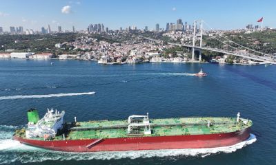 2026'nın ilk dört ayında Çanakkale Boğazında 7 bin 690 gemiye kılavuzluk hizmeti verildi