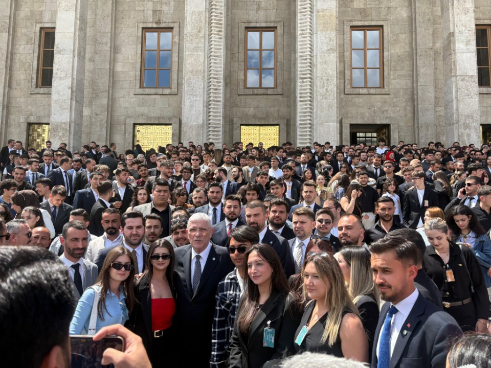 121822_wuciwug_66566bd3_iyi-parti-grup.jpeg