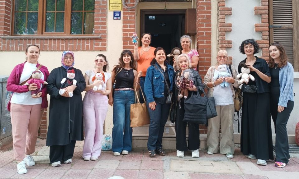 Çanakkale Belediyesi Yazar ve Sanatçı Evi'nde Bez Bebek Atölyesi