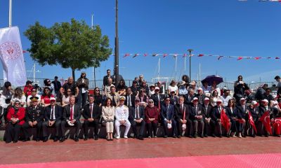 Çanakkale'de Kent Protokolü ve Gençler 19 Mayıs Kutlamalarında Bir Araya Geldi