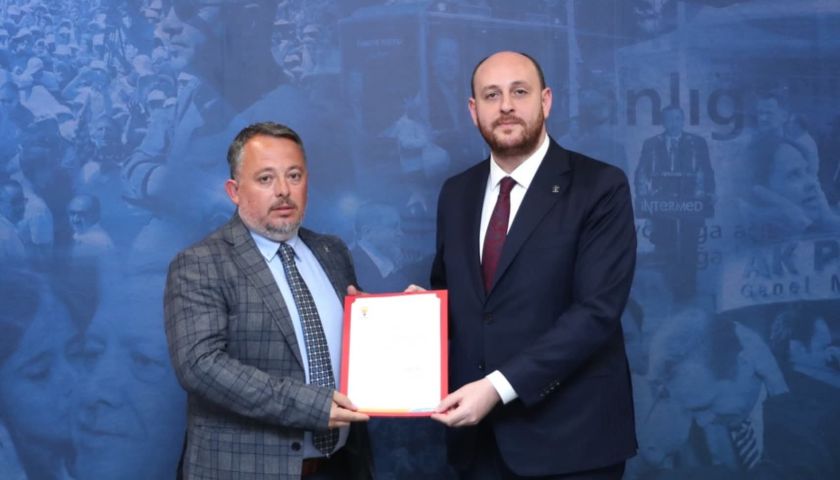  Ak Parti Bozcaada'da düğüm çözüldü 
