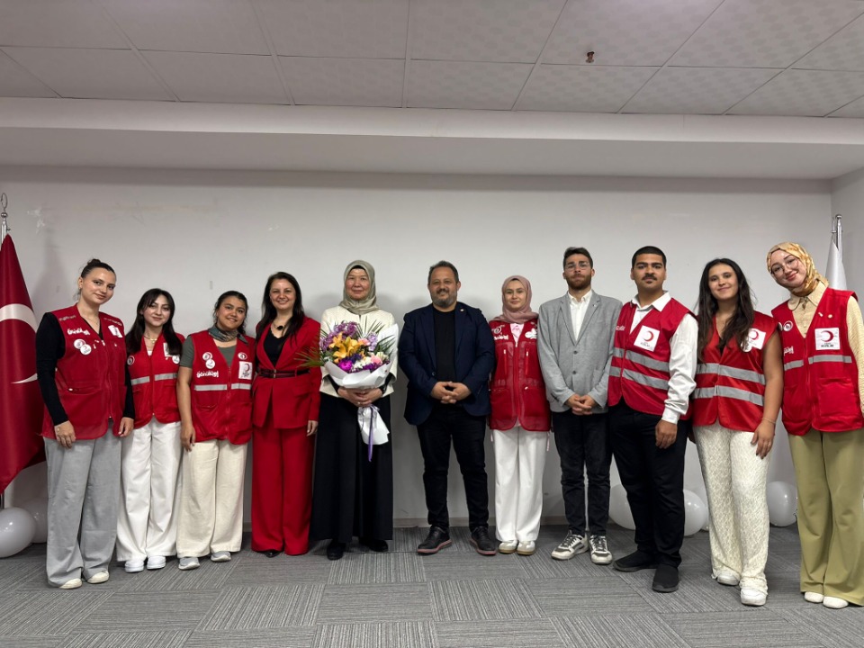 122106_wuciwug_404f6405_kizilay-dan-ail.jpeg