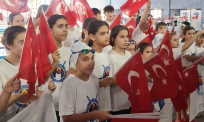 İÇDAŞ Spor Kulübü yüzücülerinden 19 Mayıs yarışlarında madalya yağmuru