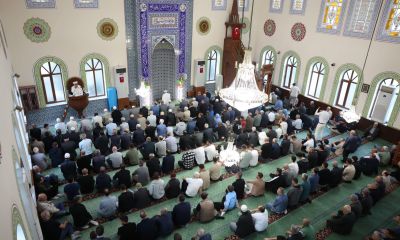 Vali Ömer Toraman Şehitler Camii'nde Vatandaşlarla Bayramlaştı