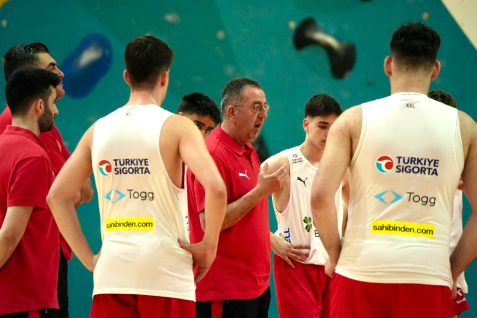 122512_wuciwug_41c25739_u17-basketbol-m.jpeg