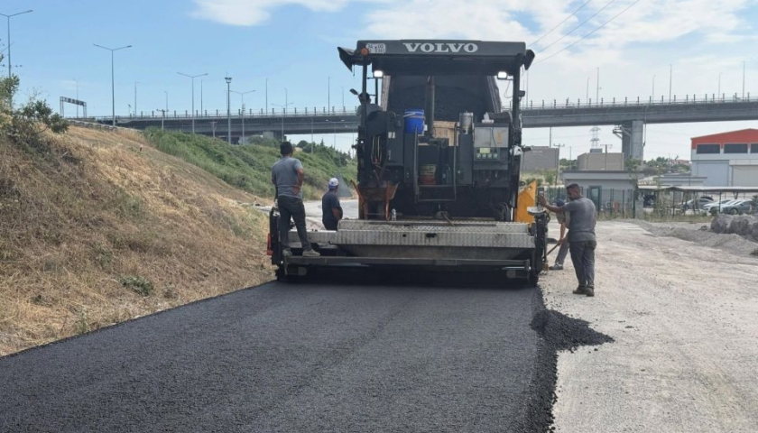 Lapseki’de belediye ekipleri ilçeyi köşe bucak yeniliyor!