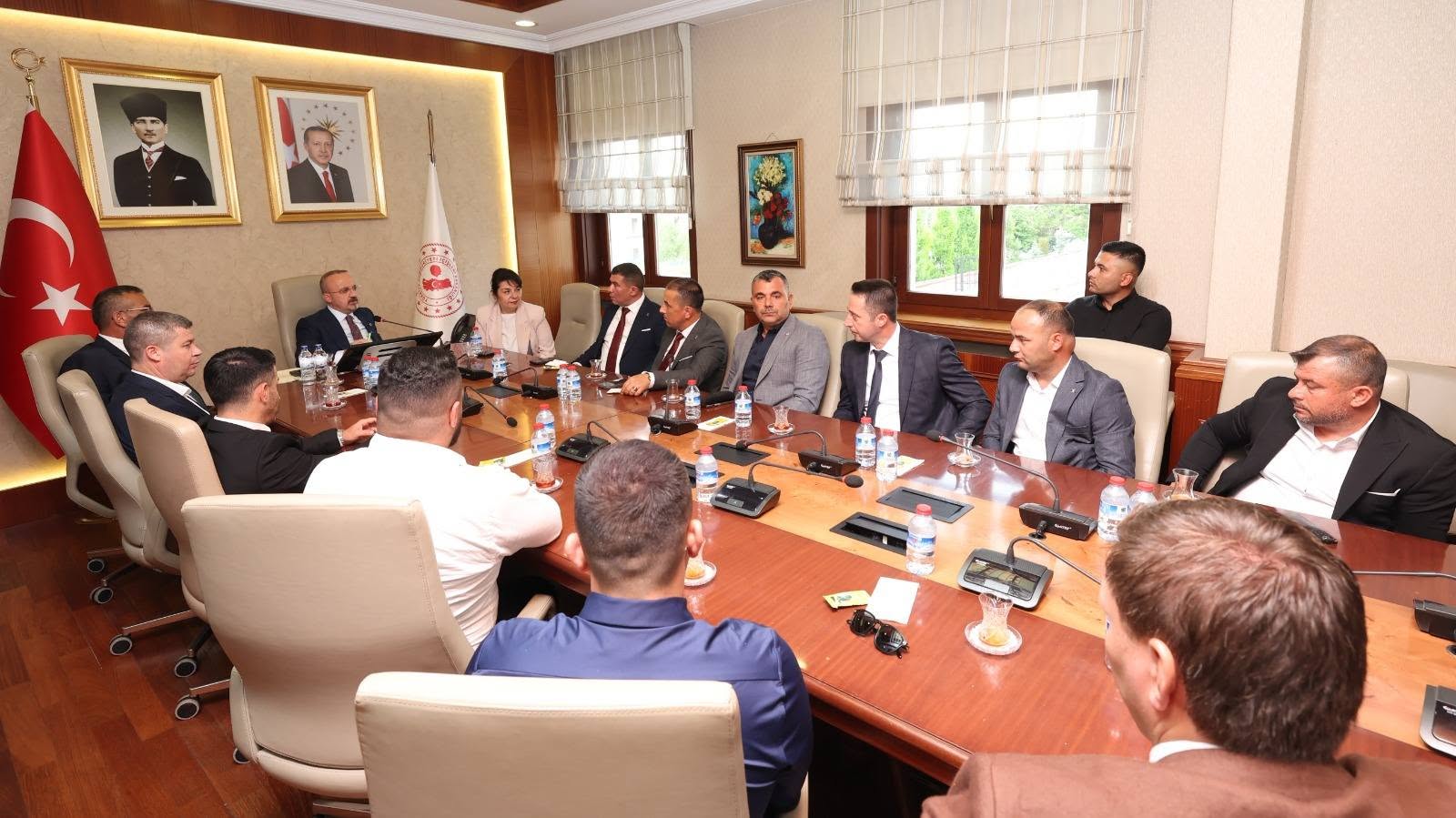123084_wuciwug_35ac3437_guclu-devlet-g.jpeg