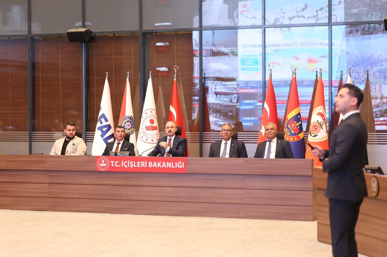 123084_wuciwug_8103c9ee_guclu-devlet-g.jpeg