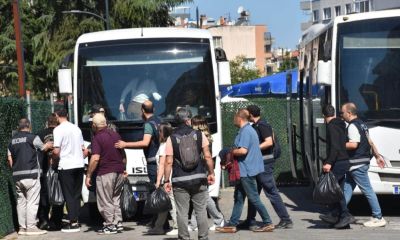 Ege Üniversitesi'ndeki yolsuzluk operasyonunda, eski dekan ve başhekim dahil 27 tutuklama   