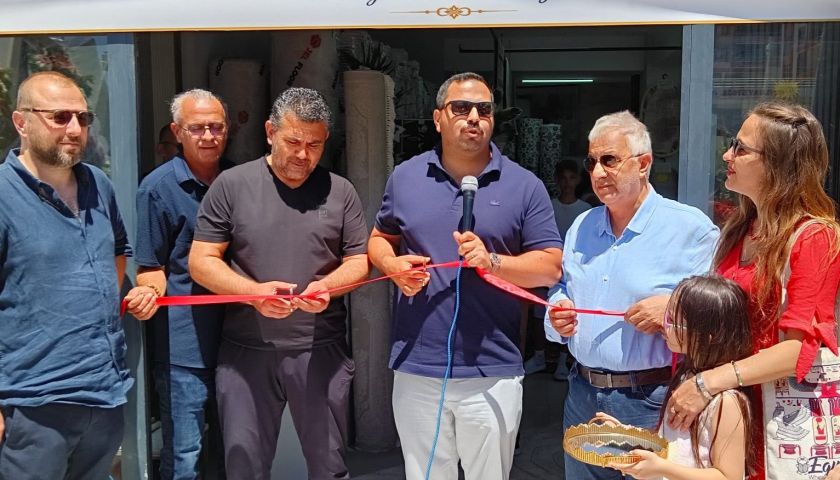 Star Halı Mobilya ve Tekstil Fabrika Satış Mağazası açıldı