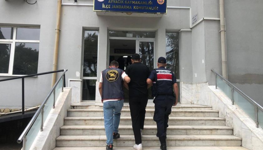 Çanakkale Jandarmasından Kapsamlı Huzur Operasyonu: 10 Tutuklama