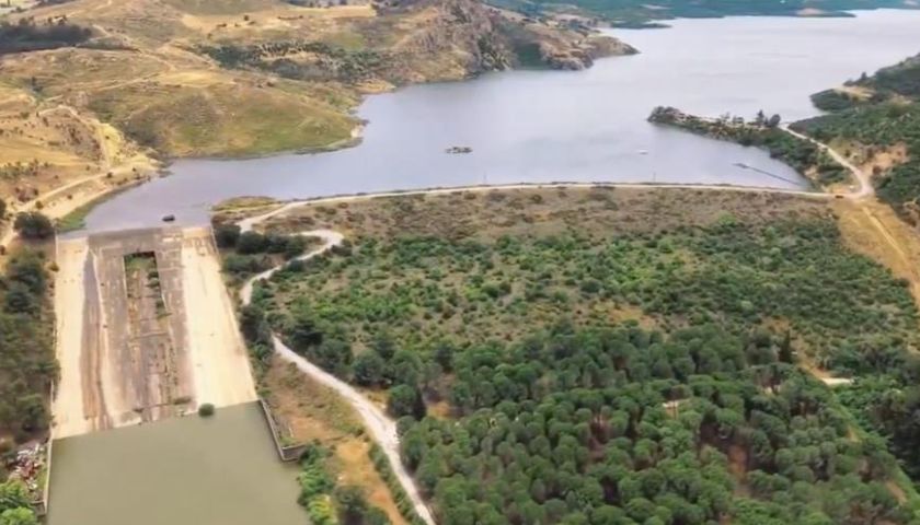 Çanakkale'de kışın yüzde 100 doluluğun ardından taşan Atikhisar Barajı'nda çalışmalar tamamlandı