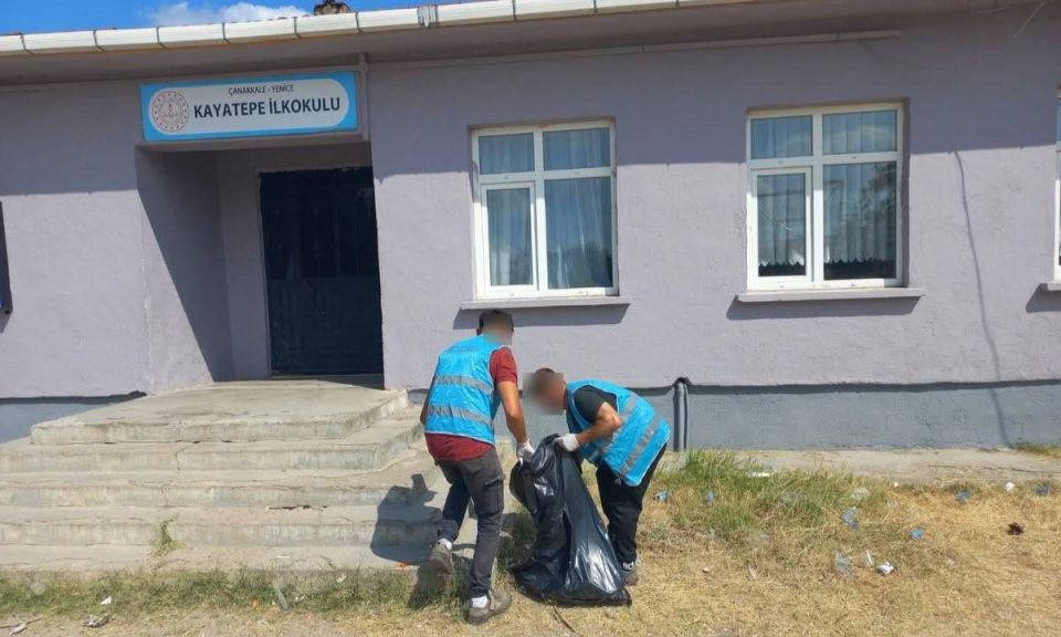 Çanakkale Denetimli Serbestlik Müdürlüğü yükümlülerinden Kayatepe İlkokulu'nda bakım çalışması