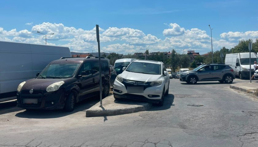 Cuma Pazarı Otoparkı Yetersiz Kalıyor: Vatandaş Çözüm Bekliyor