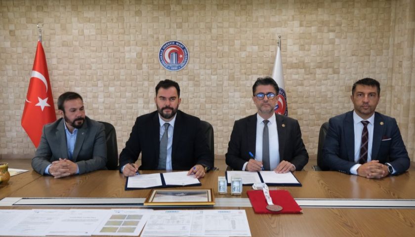 ÇOMÜ'nün patentli kırışıklık kremi eczanelerde! Bilimsel başarı tescillendi