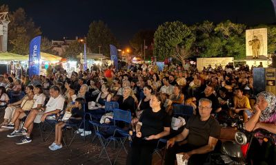 Bozcaada'da açık hava sineması keyfi bir başka yaşanıyor!