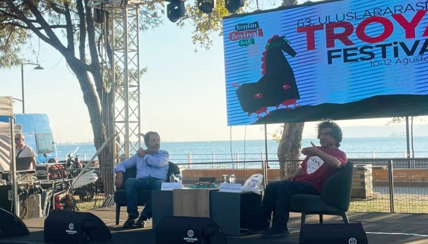 Prof. Dr. Rüstem Aslan ve Yazar Ahmet Ümit, Anadolu’da Destan Geleneğini Konuştu
