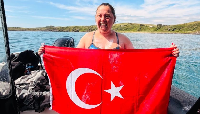 Kuzey Kanalı'nı yüzerek geçen Uluarslan: 