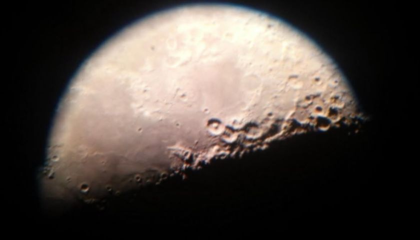 Eşelek’te vatandaşlar Ay’ı yakından inceledi!