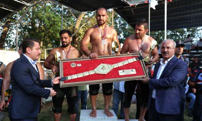 Aktürk'ün bu sezon yedinci başpehlivanlığı