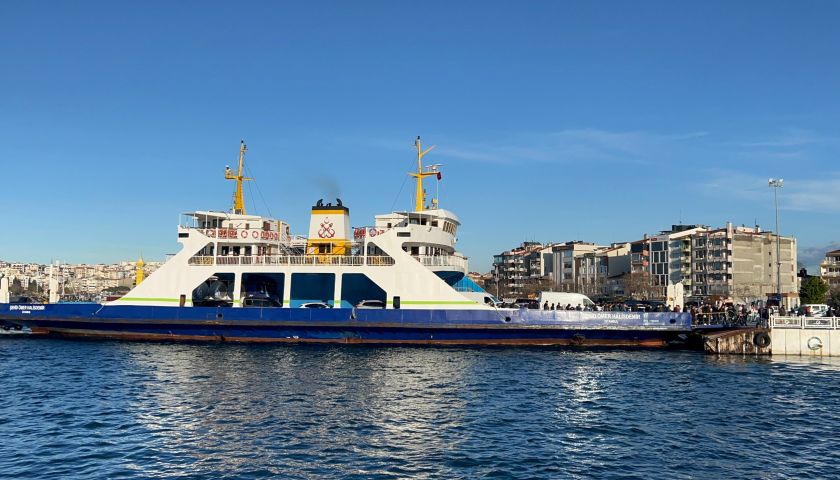 Boğaz hattındaki feribot seferleri 3 saat için duracak