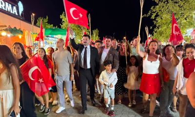 Küçükkuyu'daki 30 Ağustos kutlamaları, Fener Alayı ile taçlandı