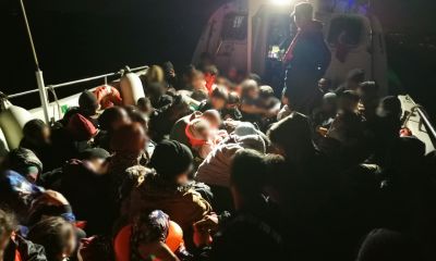 Bozcaada açıklarında 24'ü çocuk, 69 kaçak göçmen yakalandı
