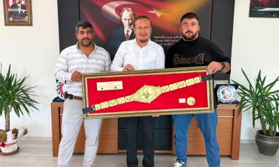 Atilla Öztürk, Başpehlivan Hasan Özdemir’i Tebrik Etti