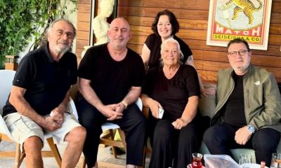 Kalp krizi geçiren Cem Yılmaz'dan mutlu aile fotoğrafı