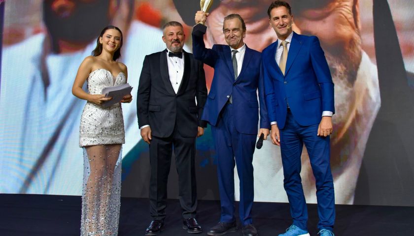 Çanakkale aşığı Cem Kurtoğlu’na Meslek Onur Ödülü