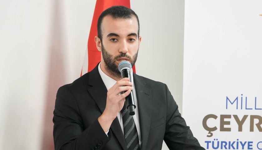 Doğukan Deniz AK Parti İl Gençlik Kolları Başkanlığı Bıraktı