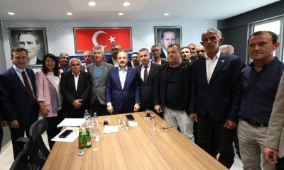 Biga'da AK Parti'ye katılan 3 köy muhtarına rozetleri Turan taktı