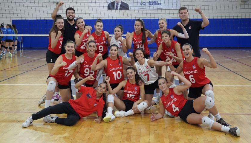 ÇOMÜ Sultanları Çorlu’da 3-0 Kazandı! 3. Sıraya Yükseldiler