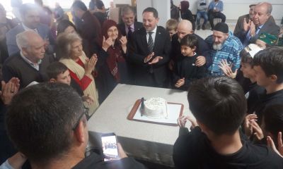 Biga’da Yaşlılar Haftası’nda anlamlı buluşma: Öğrenciler huzurevi sakinleriyle bir araya geldi