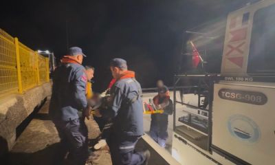 Bozcaada'da trafik kazası geçiren yaralının tıbbi tahliyesi Sahil Güvenlik ekiplerince gerçekleştirildi