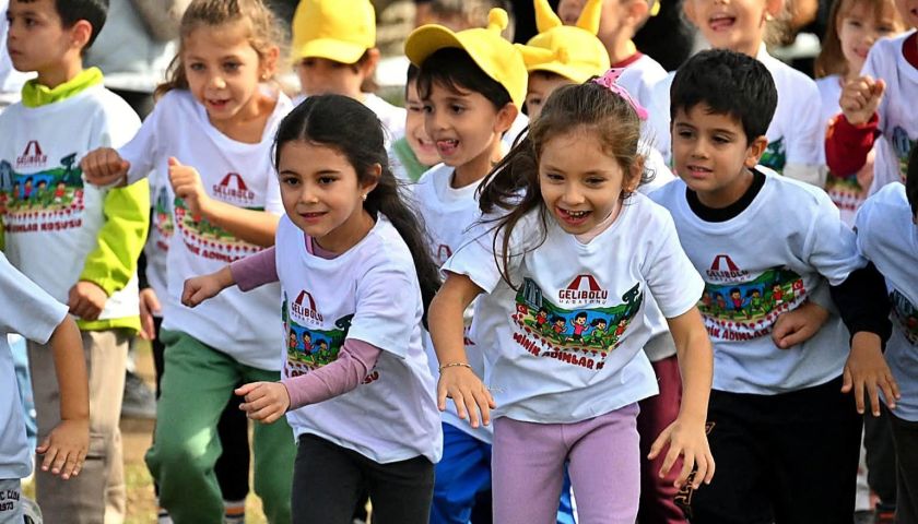 Gelibolu Maratonu’nda minik adımlar barış için koştu