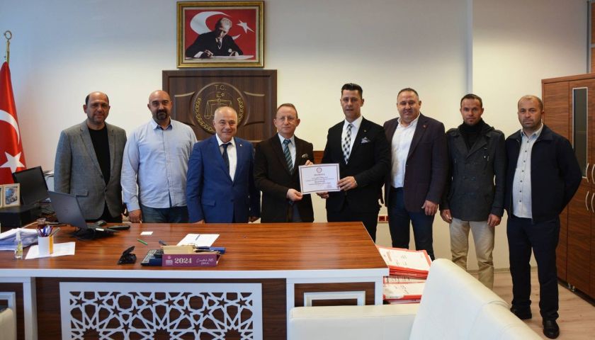Çanakkale Ticaret Borsası'nın yeni yönetimi mazbatalarını aldı
