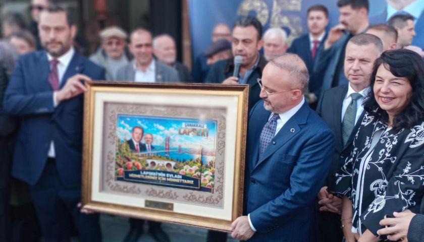 Turan’dan Lapseki’de sert parti içi mesajlar: 