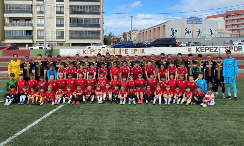 Kepez Hamidiyespor sahaya indi: Aynı arma, aynı hayal!